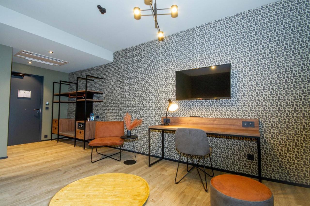 Das Hotel By Hopfenschlingel ราชตัทท์ ภายนอก รูปภาพ